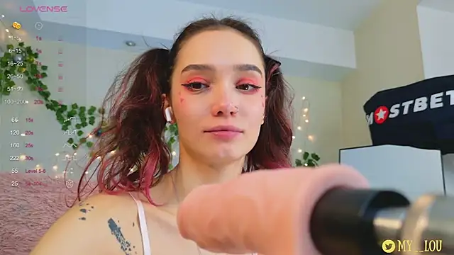 MyLou  online show from January 7, 7:06 pm