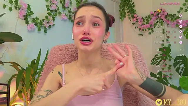 MyLou  online show from February 19, 3:49 pm