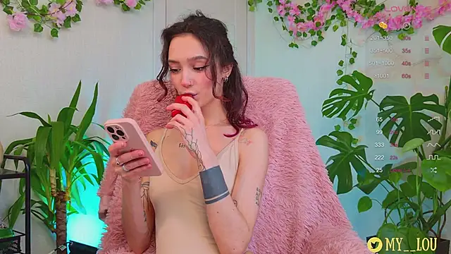 MyLou  online show from March 19, 3:19 pm