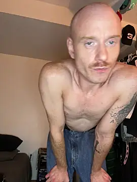 Snapshot of slam_bro chatting on October 28, 3:32 am slam bro online show from October 28, 3:32 am