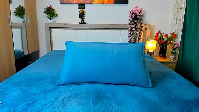 sweetangell69  online show from February 20, 6:26 am