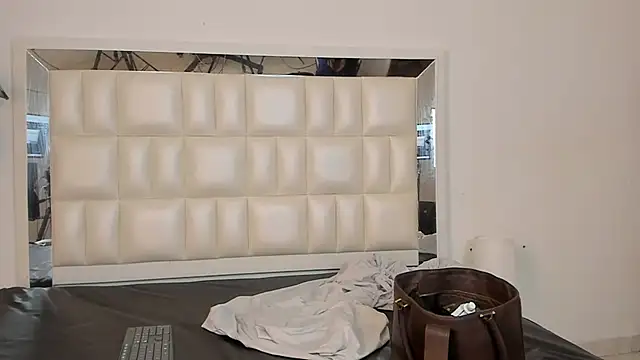 Snapshot of Alhana_pulido chatting on December 3, 7:44 pm Alhana pulido online show from December 3, 7:44 pm