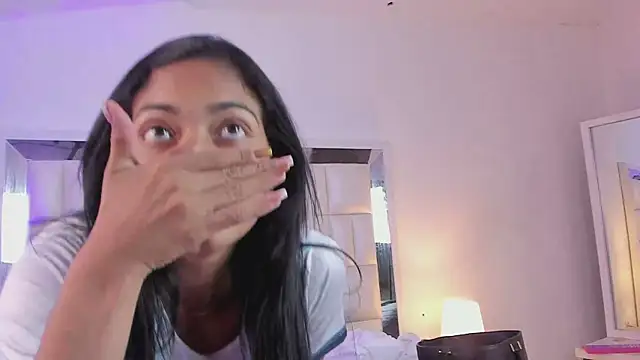 Snapshot of Alhana_pulido chatting on January 7, 9:25 pm Alhana pulido online show from January 7, 9:25 pm