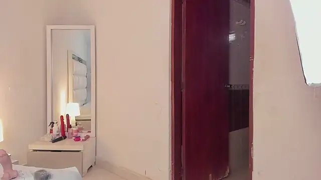 Snapshot of Alhana_pulido chatting on January 29, 8:35 pm Alhana pulido online show from January 29, 8:35 pm