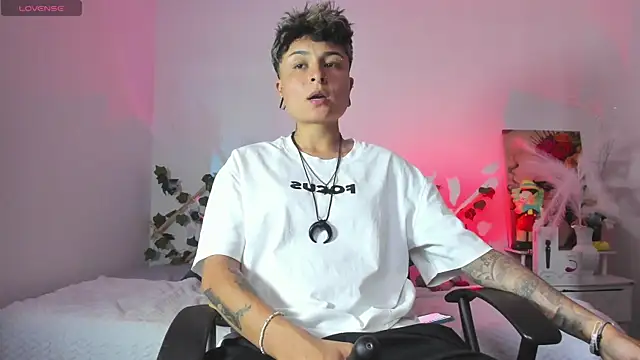 ZuryRamirez  online show from March 20, 8:08 pm