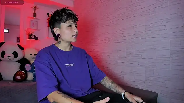 ZuryRamirez  online show from September 18, 7:38 pm