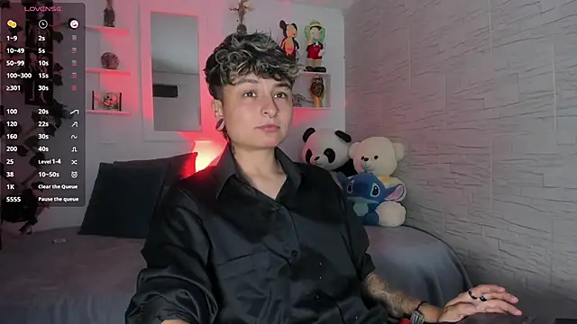 ZuryRamirez  online show from October 13, 8:31 pm