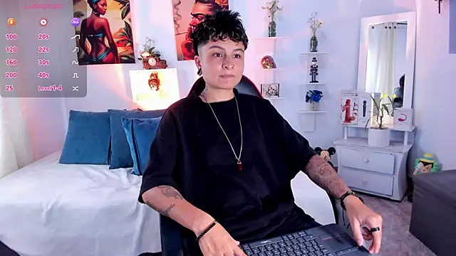 ZuryRamirez  online show from December 18, 8:48 pm