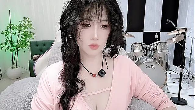 Vaness-a online show from October 12, 7:02 pm