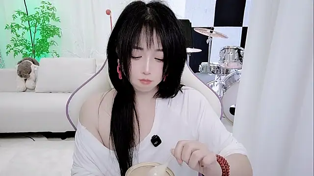 Vaness-a online show from November 18, 3:49 pm