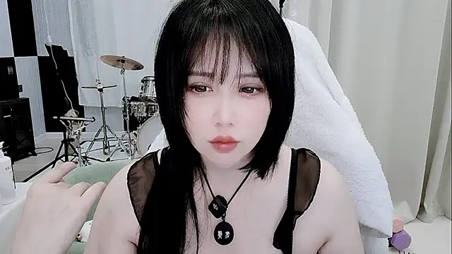 Vaness-a online show from June 2, 2:30 pm