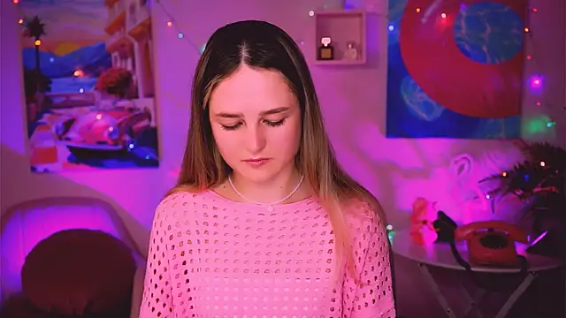 Snapshot of DeboraLarson chatting on January 4, 8:06 am DeboraLarson online show from January 4, 8:06 am