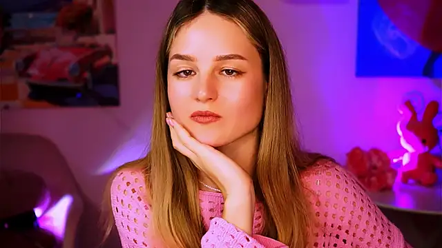 Snapshot of DeboraLarson chatting on January 25, 10:19 am DeboraLarson online show from January 25, 10:19 am