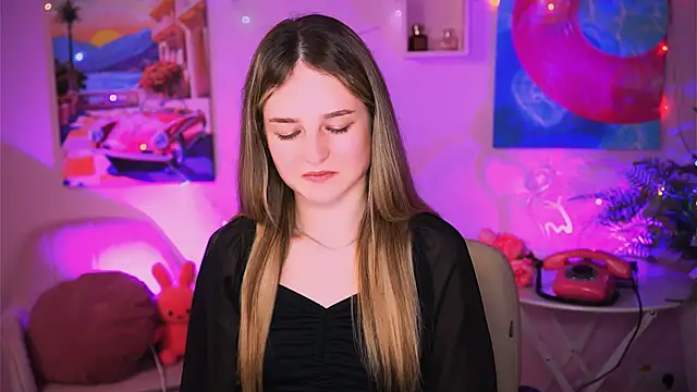 Snapshot of DeboraLarson chatting on February 1, 4:33 pm DeboraLarson online show from February 1, 4:33 pm