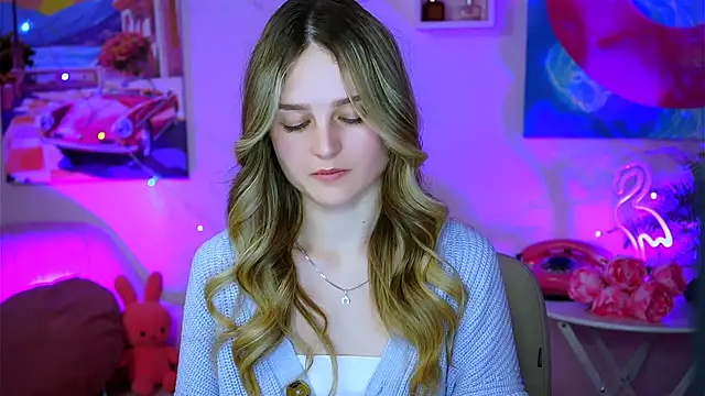 Snapshot of DeboraLarson chatting on February 9, 9:49 pm DeboraLarson online show from February 9, 9:49 pm