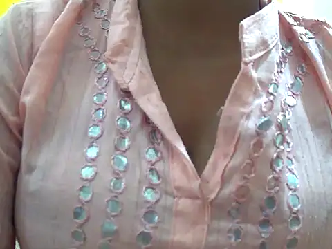 Snapshot of LOVE-SUSHILA chatting on March 23, 3:21 am LOVE-SUSHILA online show from March 23, 3:21 am