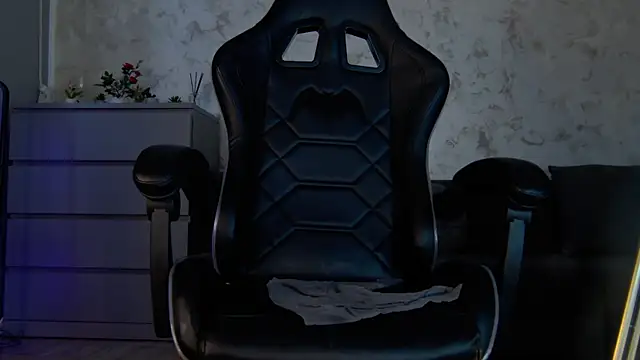 Ivy belle online show from February 17, 9:03 am