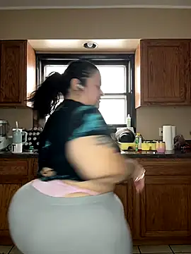 tillymarie34 online show from December 3, 5:11 pm