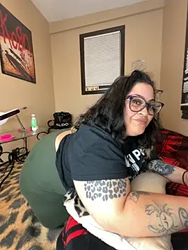 Snapshot of tillymarie34 chatting on June 12, 2:54 am tillymarie34 online show from June 12, 2:54 am