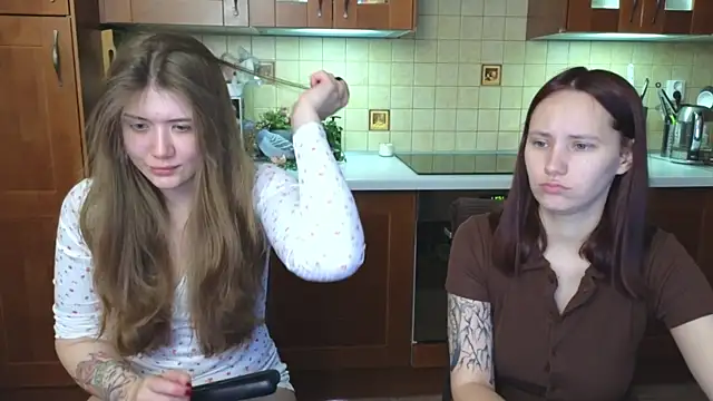 HotCaramellsTV online show from April 8, 11:43 am