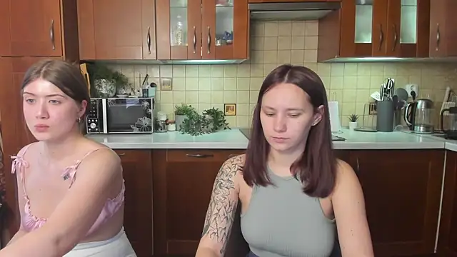 HotCaramellsTV online show from May 23, 11:25 am