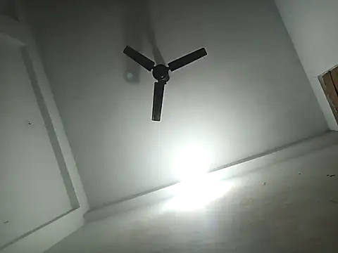 Snapshot of pintuS40 chatting on January 2, 3:40 pm pintuS40 online show from January 2, 3:40 pm