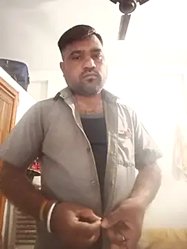 Snapshot of pintuS40 chatting on January 5, 2:06 am pintuS40 online show from January 5, 2:06 am