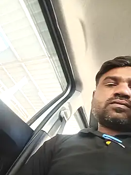 Snapshot of pintuS40 chatting on January 30, 8:11 am pintuS40 online show from January 30, 8:11 am