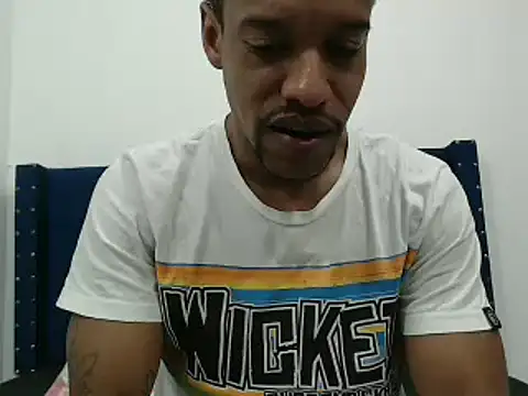 Snapshot of Salomon_koude chatting on March 5, 1:17 pm Salomon koude online show from March 5, 1:17 pm