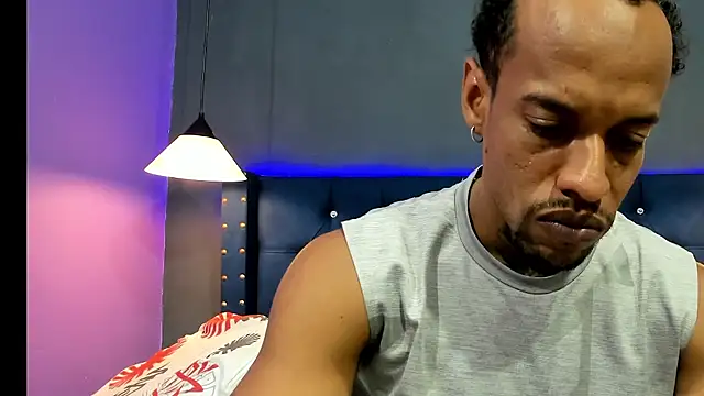 Snapshot of Salomon_koude chatting on September 17, 6:09 pm Salomon koude online show from September 17, 6:09 pm