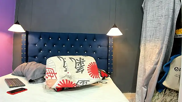 Snapshot of Salomon_koude chatting on September 19, 6:41 pm Salomon koude online show from September 19, 6:41 pm