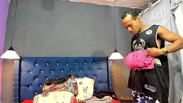 Snapshot of Salomon_koude chatting on September 28, 7:52 pm Salomon koude online show from September 28, 7:52 pm