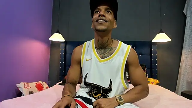 Snapshot of Salomon_koude chatting on October 8, 8:28 pm Salomon koude online show from October 8, 8:28 pm