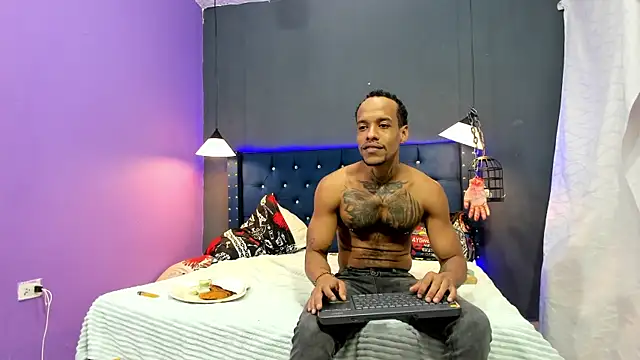 Snapshot of Salomon_koude chatting on October 26, 5:30 pm Salomon koude online show from October 26, 5:30 pm