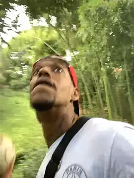 Snapshot of Salomon_koude chatting on November 30, 5:06 pm Salomon koude online show from November 30, 5:06 pm