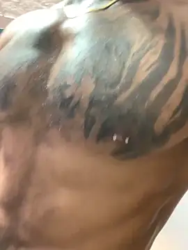 Snapshot of Salomon_koude chatting on December 3, 3:21 pm Salomon koude online show from December 3, 3:21 pm