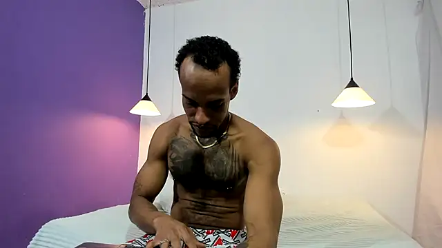Snapshot of Salomon_koude chatting on April 3, 4:38 pm Salomon koude online show from April 3, 4:38 pm