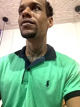Snapshot of Salomon_koude chatting on April 8, 6:52 pm Salomon koude online show from April 8, 6:52 pm