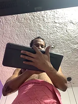 Snapshot of Salomon_koude chatting on April 9, 6:35 pm Salomon koude online show from April 9, 6:35 pm