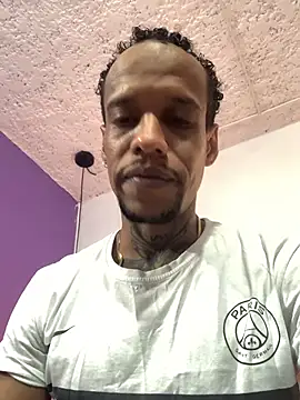 Snapshot of Salomon_koude chatting on April 11, 6:45 pm Salomon koude online show from April 11, 6:45 pm