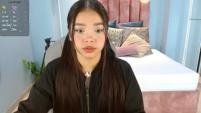 sussy leon online show from July 24, 11:30 am