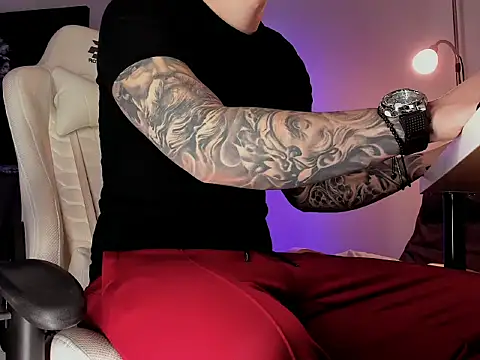 Snapshot of uptomatty chatting on January 11, 10:20 am uptomatty online show from January 11, 10:20 am