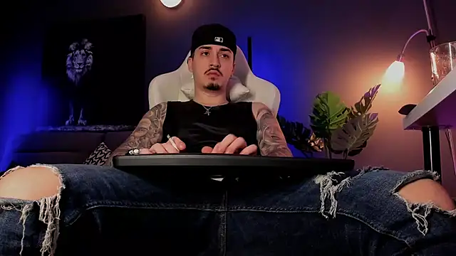 uptomatty online show from March 23, 8:29 am