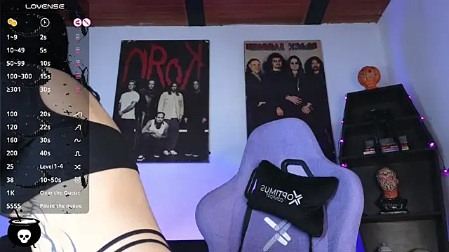 Snapshot of Melanie_Nyx chatting on February 11, 2:14 am Melanie Nyx online show from February 11, 2:14 am