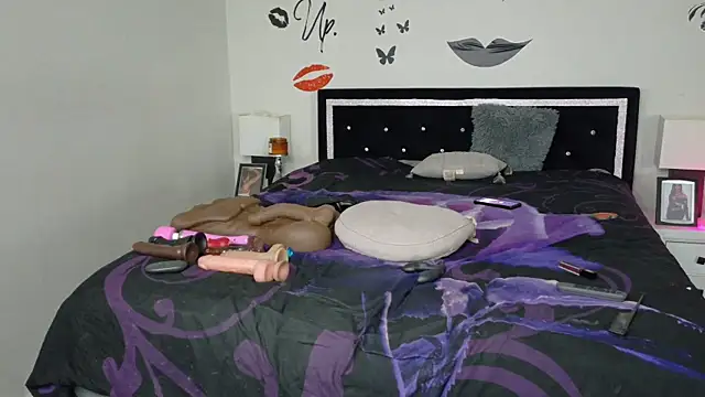 chocolatefantasyxxox online show from December 28, 5:23 am