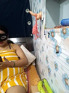 Snapshot of tina8th chatting on April 17, 3:59 pm tina8th online show from April 17, 3:59 pm