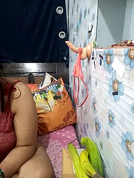 Snapshot of tina8th chatting on April 20, 5:05 pm tina8th online show from April 20, 5:05 pm