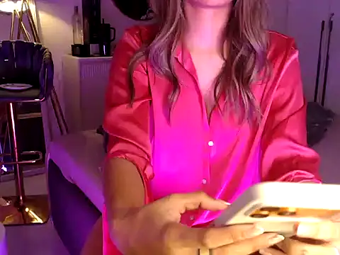 trippy tina online show from June 12, 12:26 pm