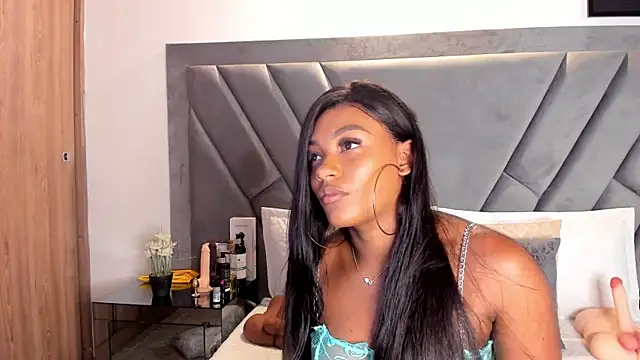 Snapshot of brenda_nova18 chatting on November 13, 9:14 pm brenda nova18 online show from November 13, 9:14 pm