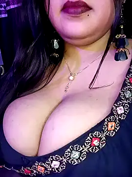 Suhanakhan00 online show from February 9, 5:54 pm